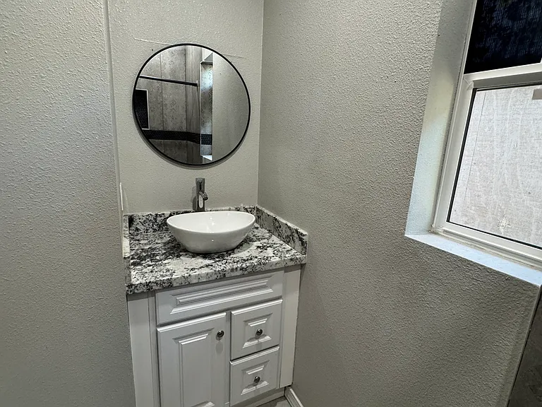301 E Verde Ln — Photo 14