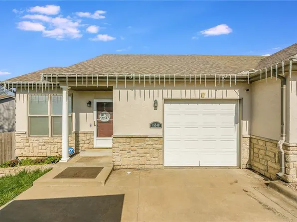 15540 Elm St, Basehor, KS 66007