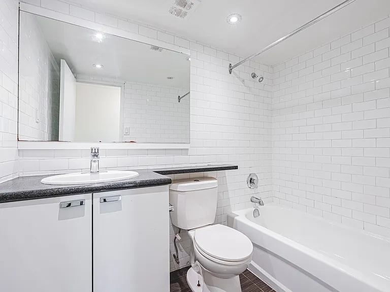 370 Ridelle Ave — Photo 15