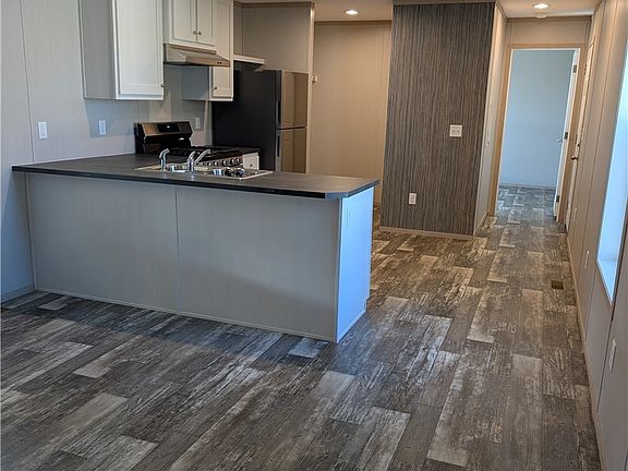 5th image of 313 Grandview Dr