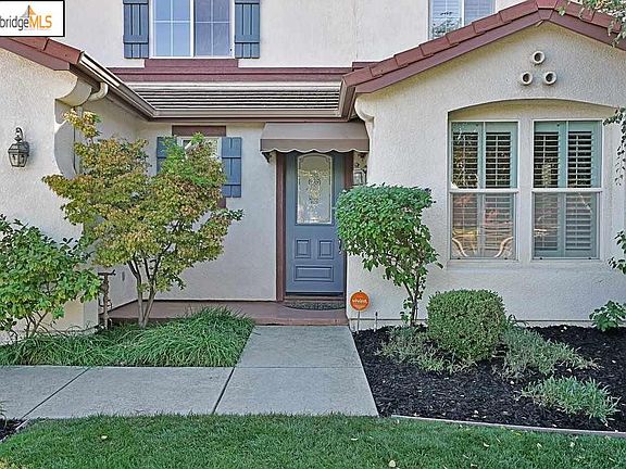 3rd image of 2602 Saint Andrews Dr