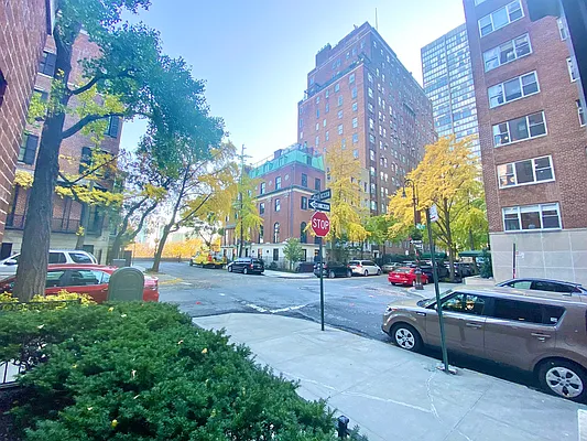 Rented by Bond New York | media 2