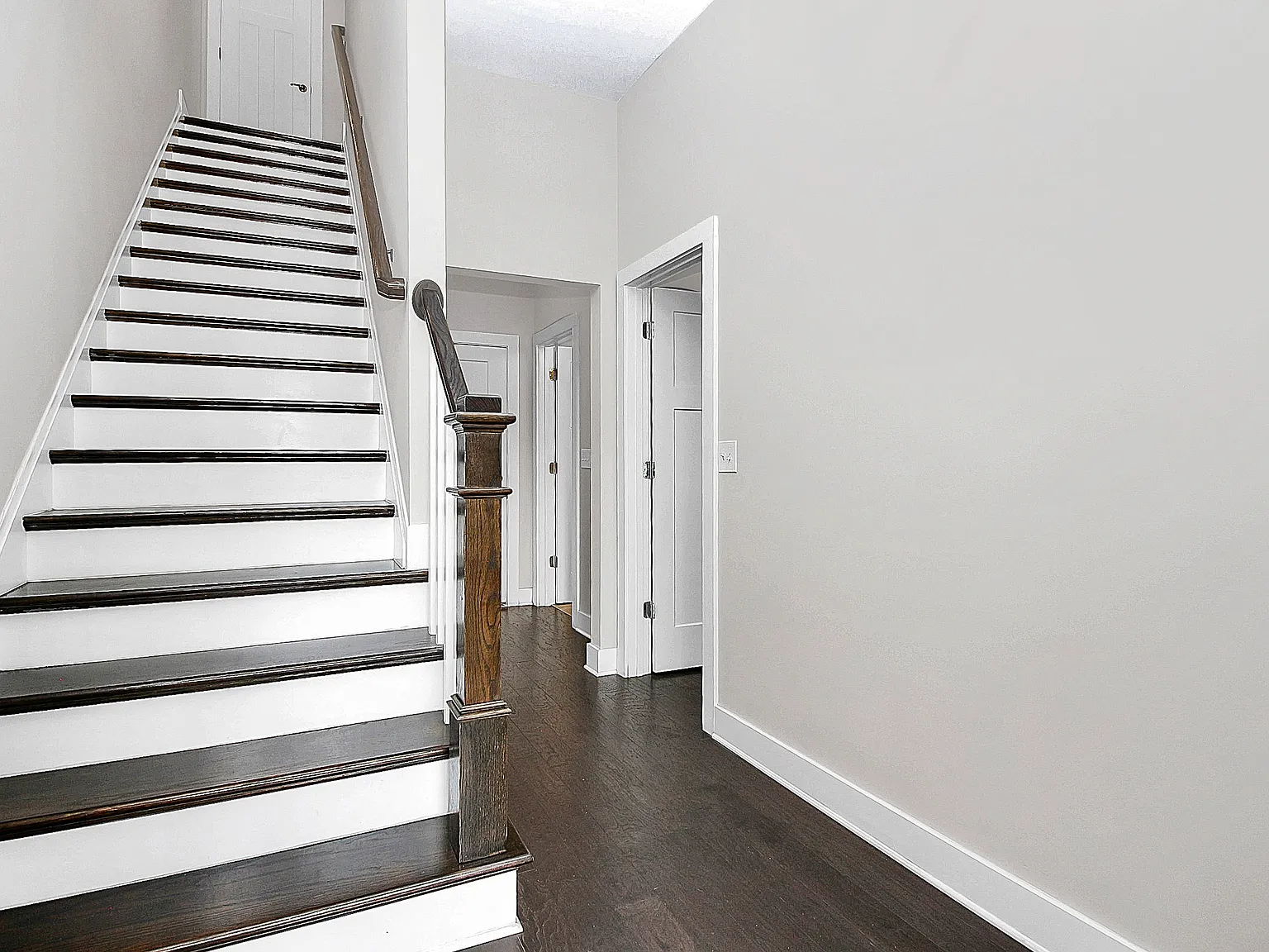 1420 West 4th Street - 1 — Photo 3
