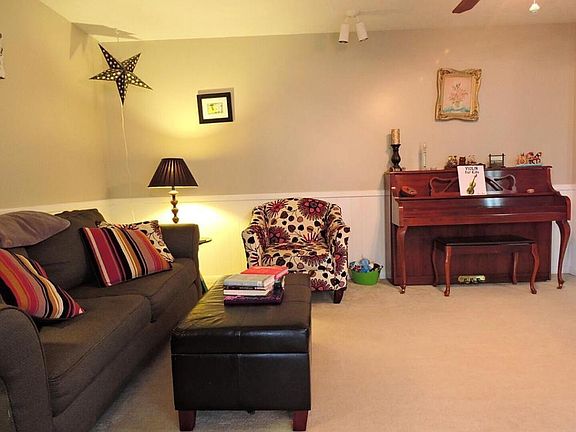 3rd image of 1701 Campfire Dr