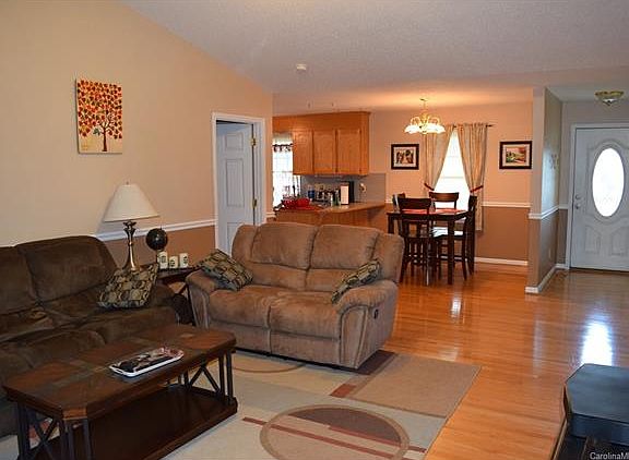 4th image of 110 Doe Trail Ln