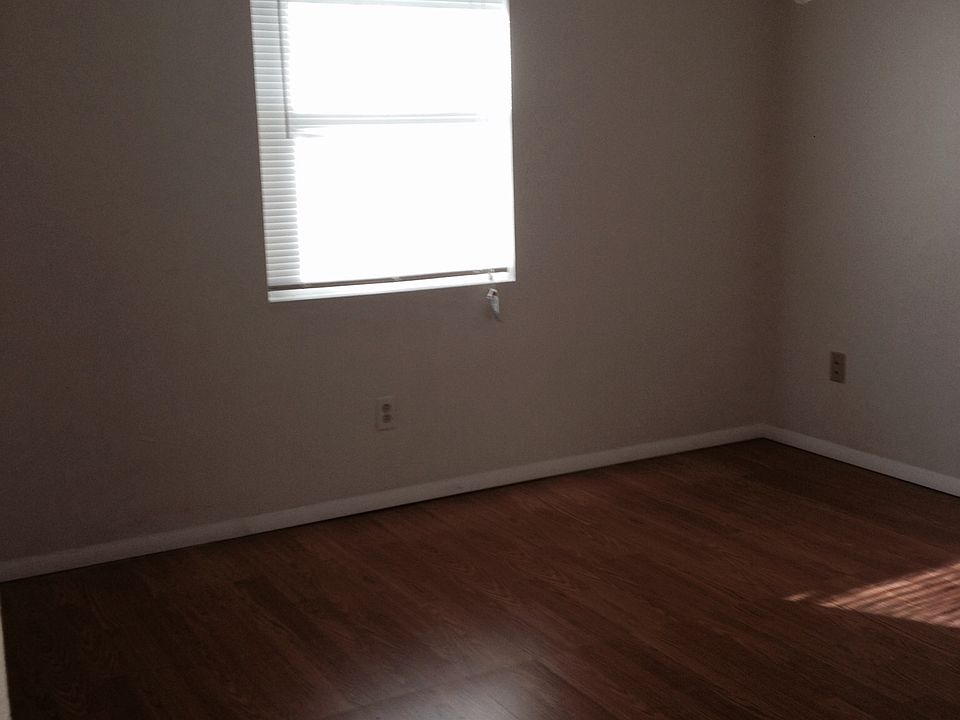2nd image of 8915 Richfield Ct