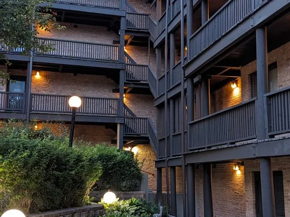 440 N Main St APT E303, Wauconda, IL 60084