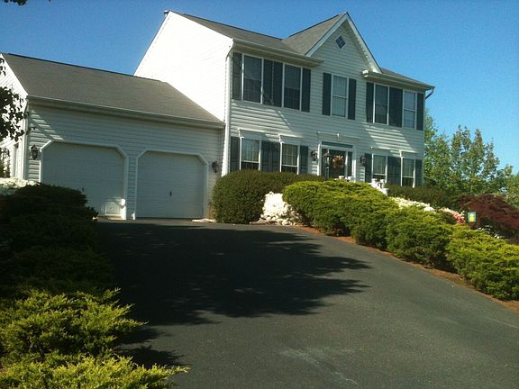 Spacious 2050 Sq Ft Home