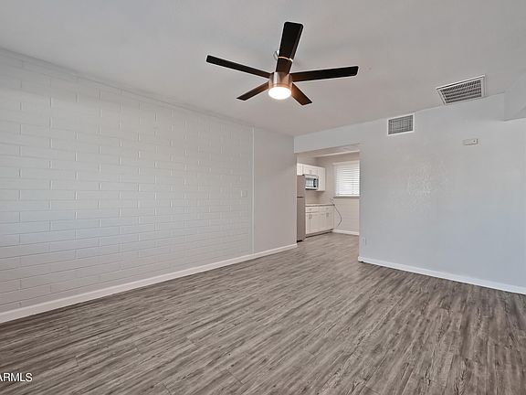 2nd image of 1744 W Glendale Ave APT 12B