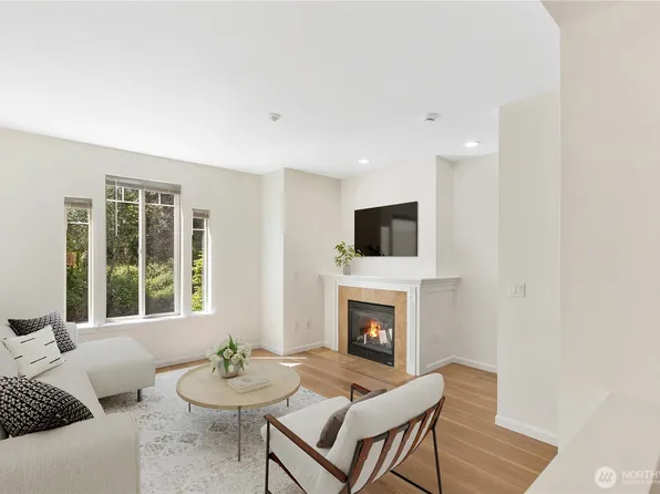 18532 36th Avenue W #A, Lynnwood, WA 98037