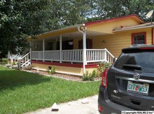 130 Tarpley Dr E, Gadsden, AL 35901