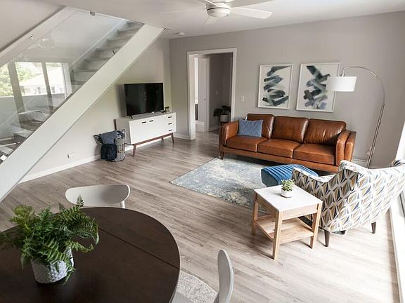 4th image of 129 Griffith Street ##206