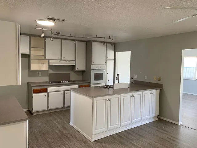 4660 Cherry Avenue - 1 — Photo 4