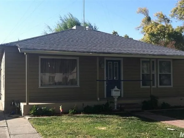 221 Camellia Way, Modesto, CA 95354