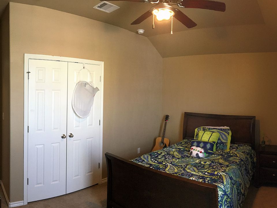 2nd image of 3917 Los Arroyos Dr