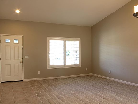 5th image of 28553 Bridge Water Ln