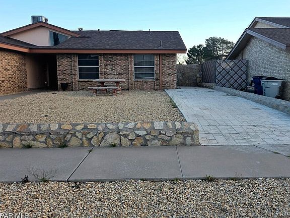 2nd image of 2226 Robert Wynn St