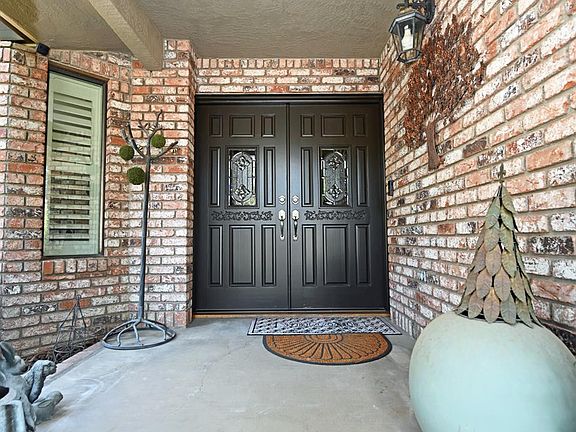 3rd image of 2565 Sebastian Dr