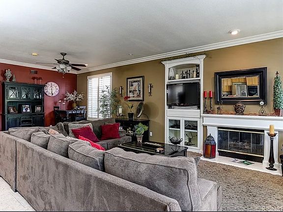 4th image of 27470 Hillcrest Pl
