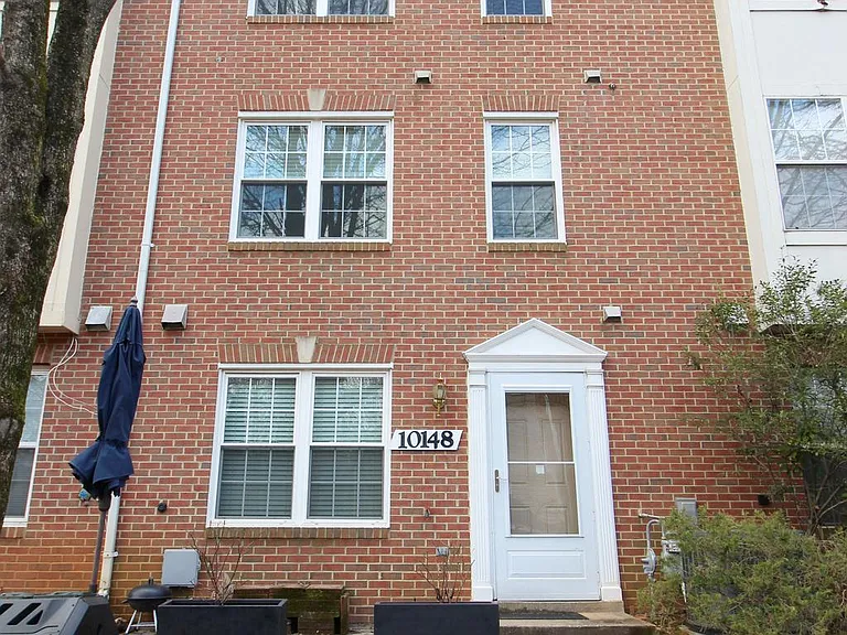 10148 Reprise Dr — Photo 1