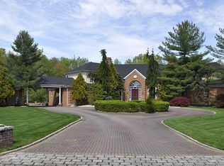 9 Pine Meadow Ct, East Brunswick, NJ 08816