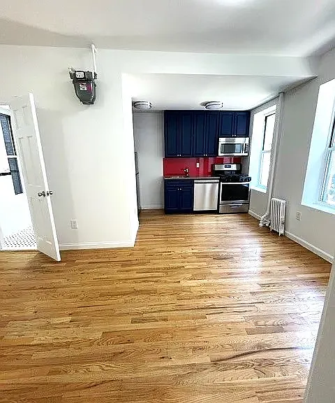 172 Spring St #2 — Photo 3