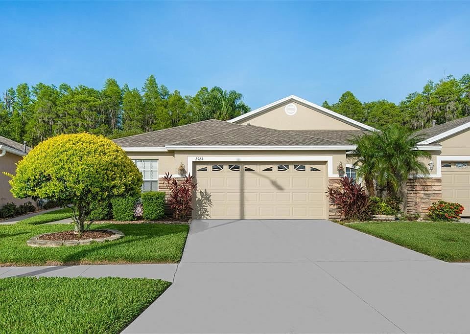 1st image of 2924 Tanglewylde Dr