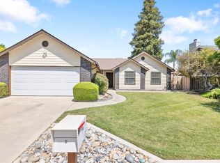 805 N B St, Exeter, CA 93221