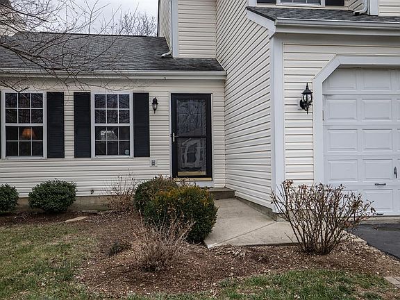 3rd image of 588 Weeping Willow Ln