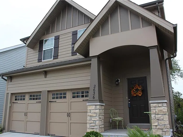 2636 Grover Crossing Way — Photo 3