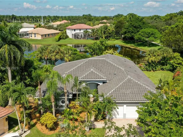 3997 Nighthawk Dr, Weston, FL 33331