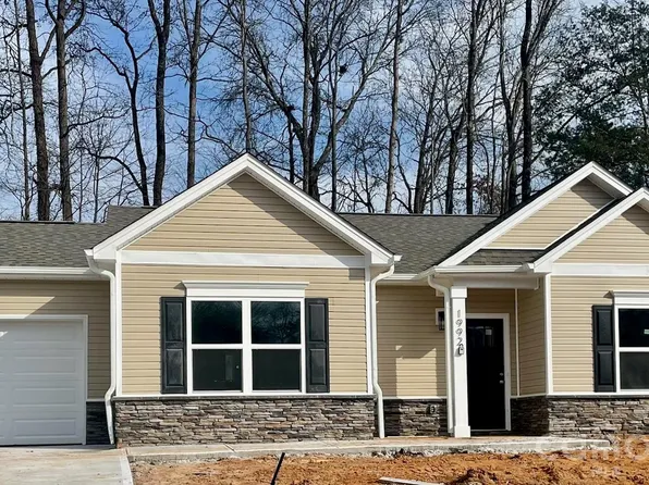 1992 Juniper Dr, Charlotte, NC 28269