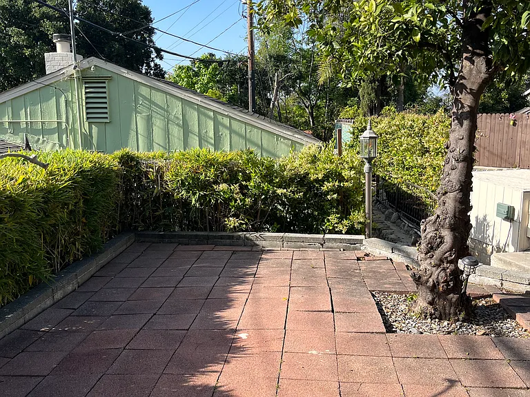 729 Orange Dr — Photo 35
