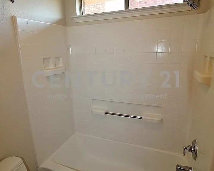 2816 Park Springs Dr — Photo 22