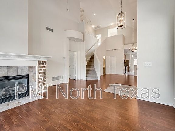 5th image of 11531 Chaucer Dr