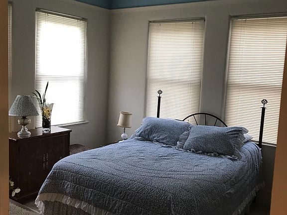 4th image of 909 Jasmine Way #909