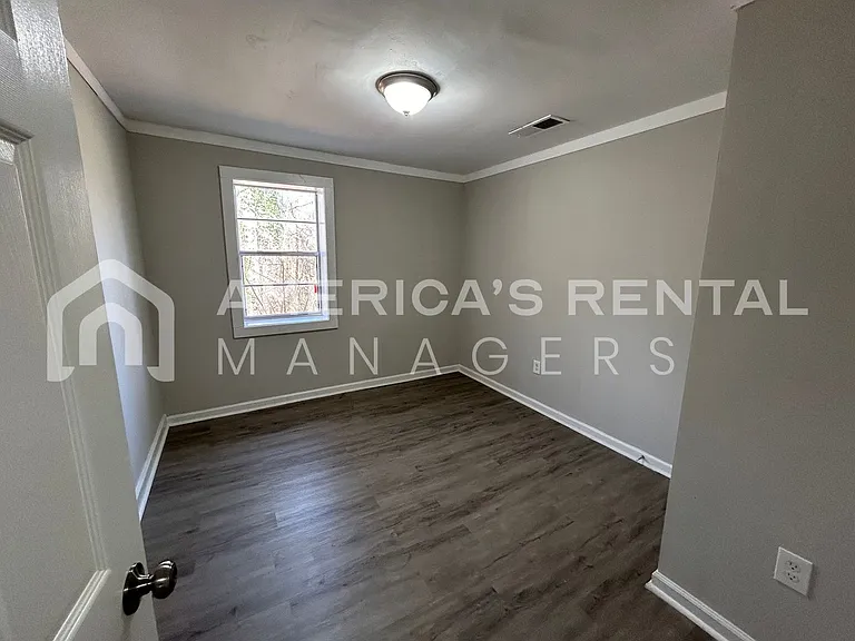 3716 Main St — Photo 14