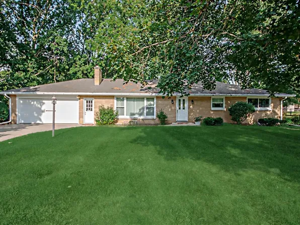 1024 Sassafras Ln, Niles, MI 49120