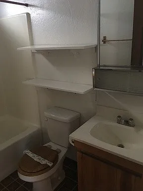 949 Pine Ln — Photo 5