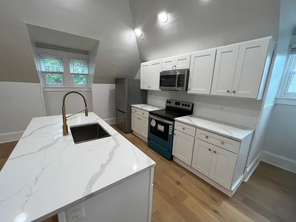 4 W 5th St #3, Bloomsburg, PA 17815