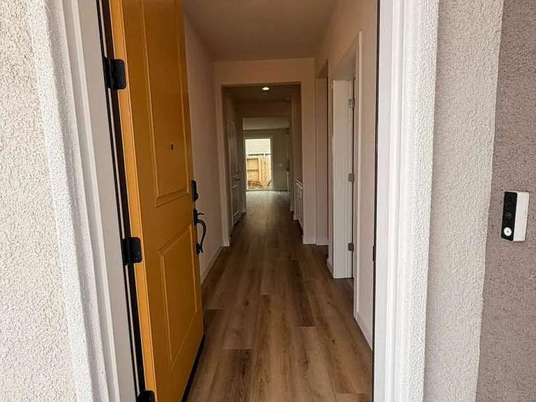 3950 Aura Way — Photo 3