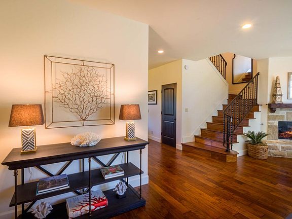 2nd image of 405 Alameda Padre Serra