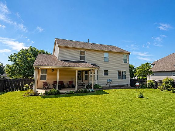 2nd image of 206 Oxford Dr