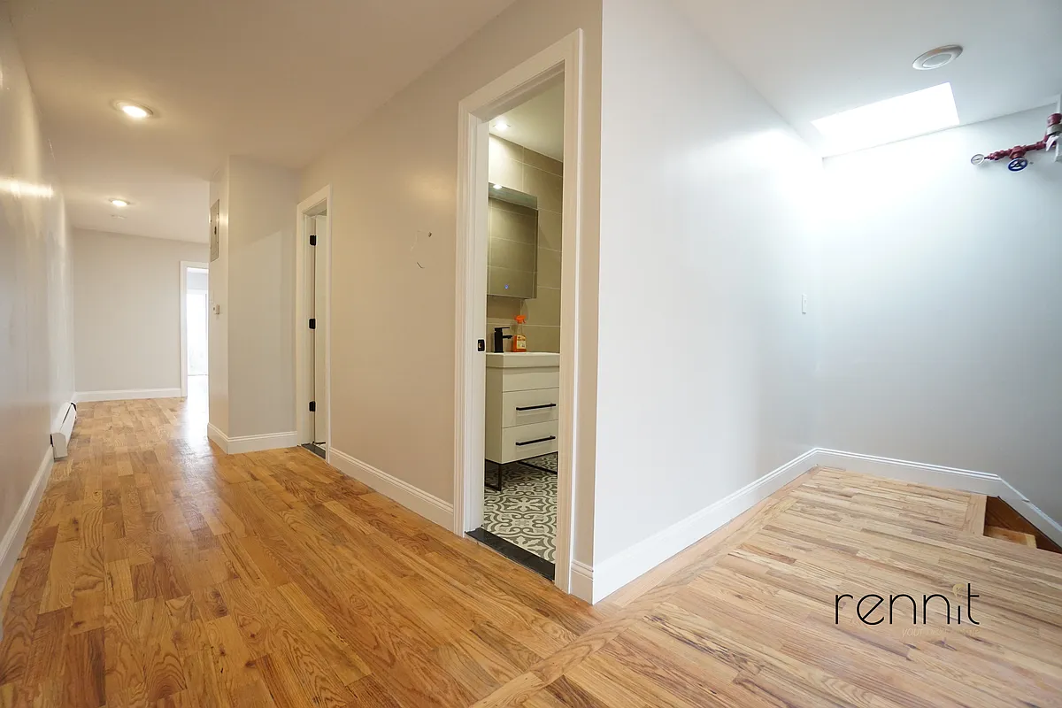 Building Photo - 73 Cooper St #A