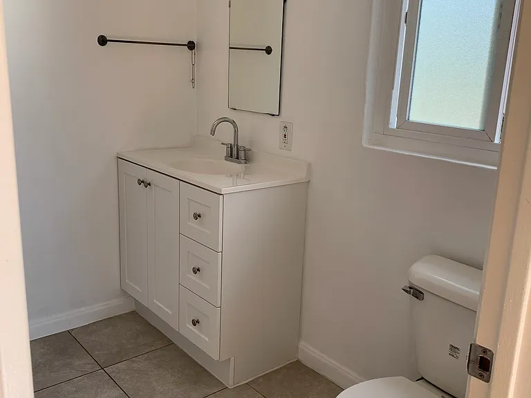 5728 Alameda Ave — Photo 7