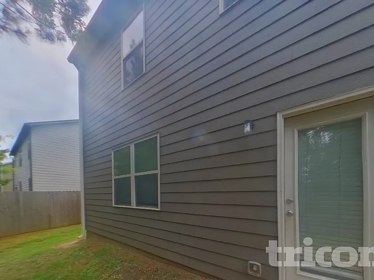1008 Eldon Ln — Photo 16