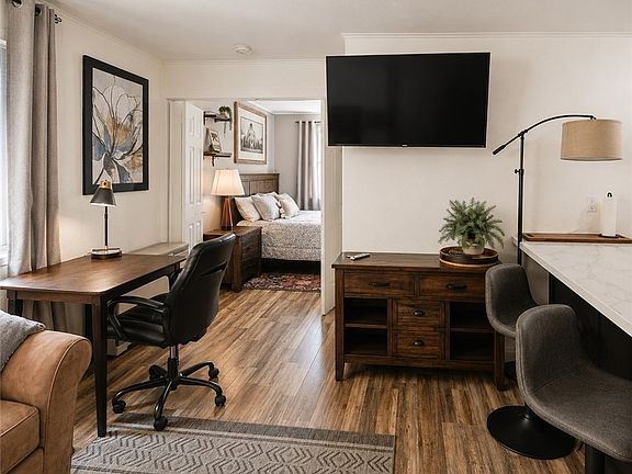 4th image of 872 Tanager St #42