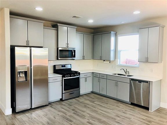 5th image of 7401 Buchholz St #50