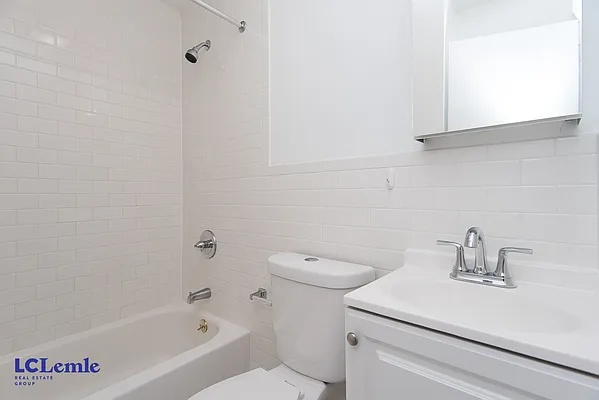 Rented by LC Lemle Real Estate Group | media 11