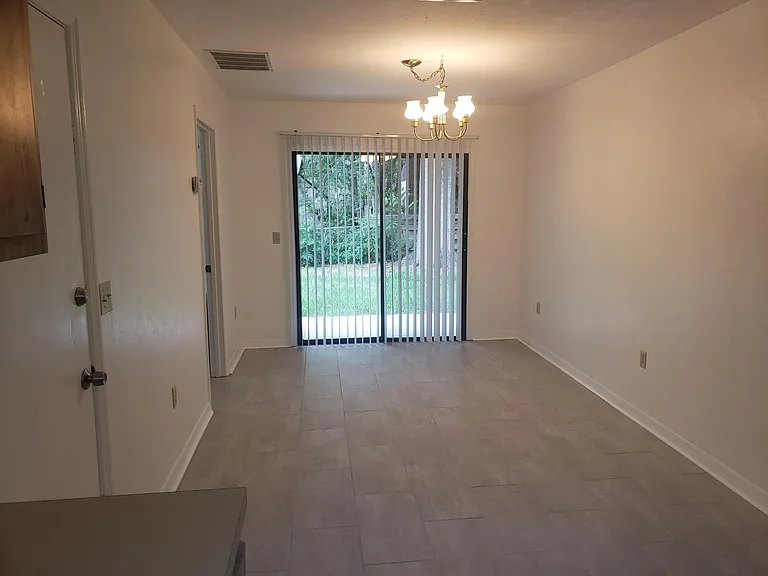 NW 36th Ave — Photo 12